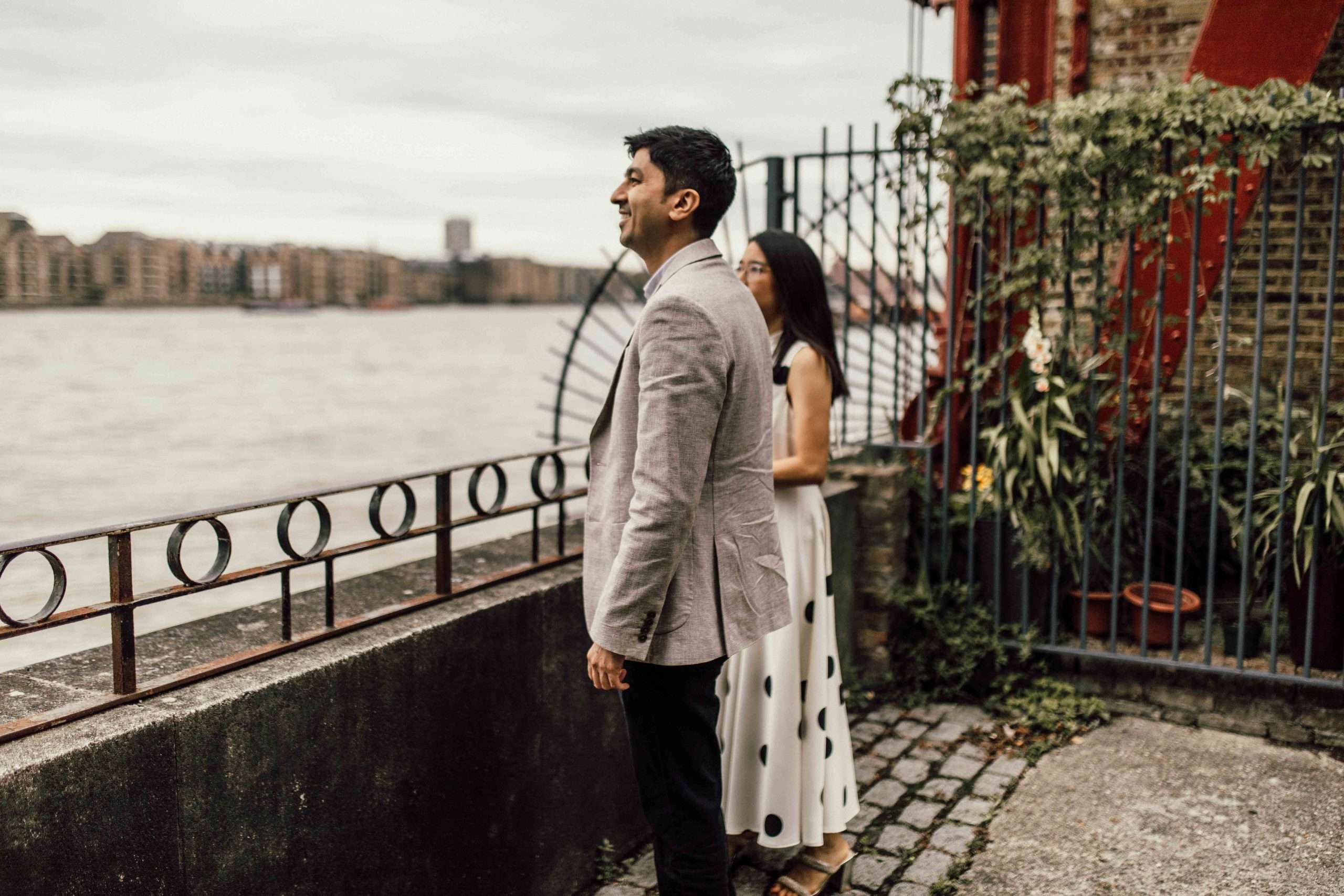 Canary Wharf Couple Photoshoot