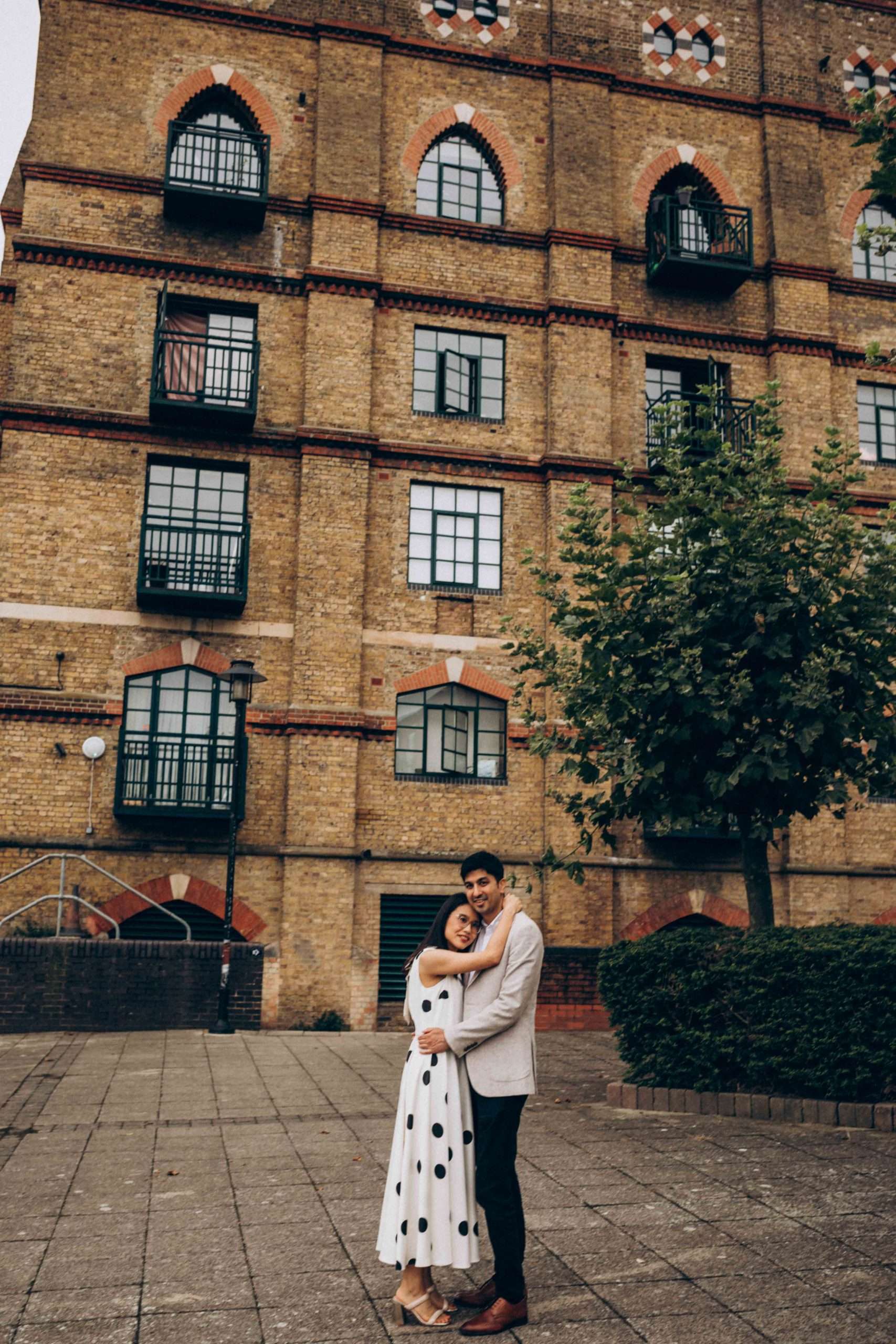 Canary Wharf Couple Photoshoot