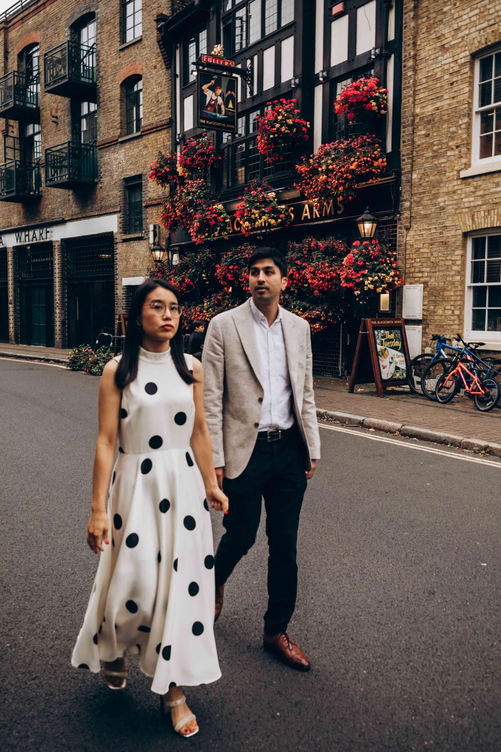 Canary Wharf Couple Photoshoot