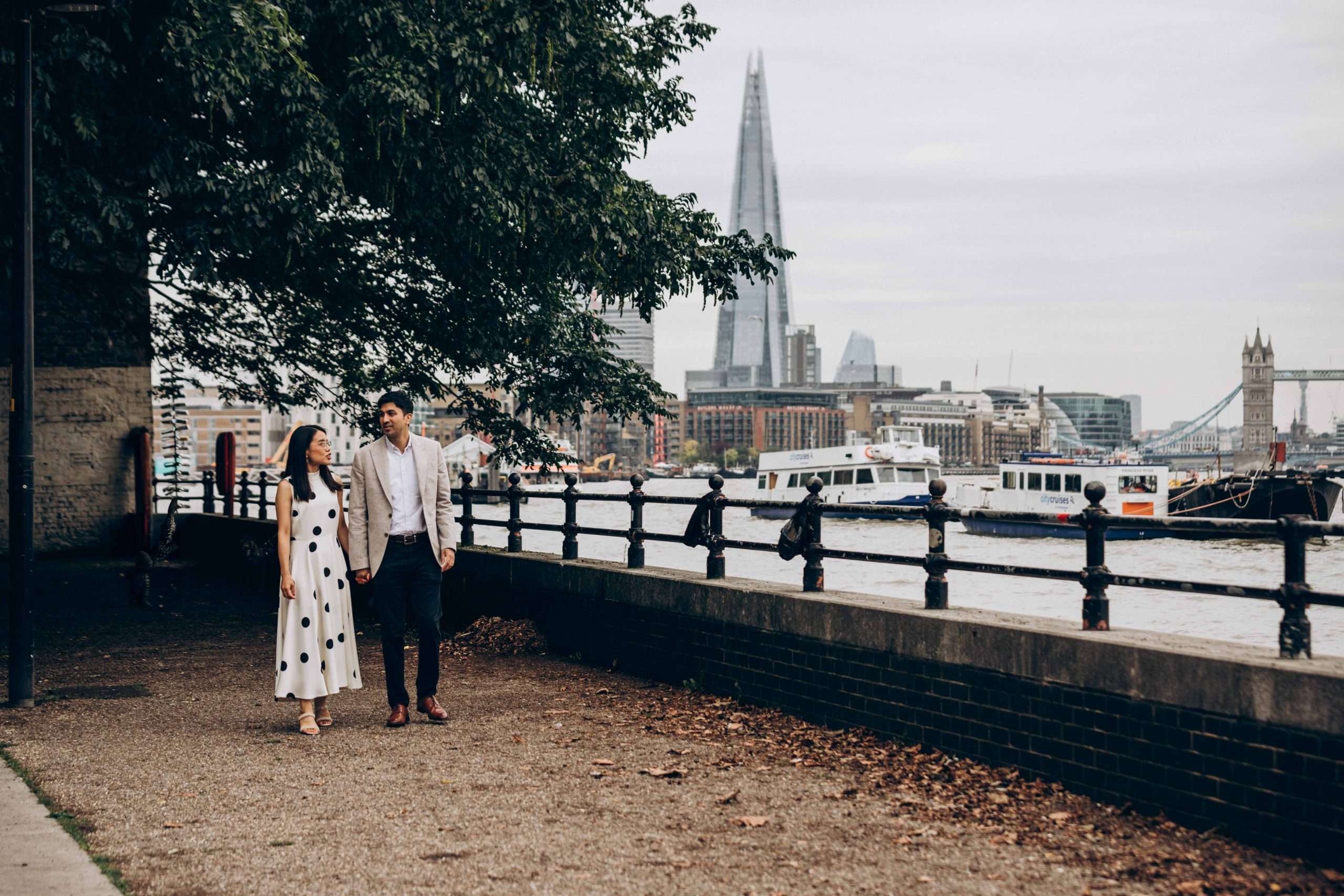Canary Wharf Couple Photoshoot