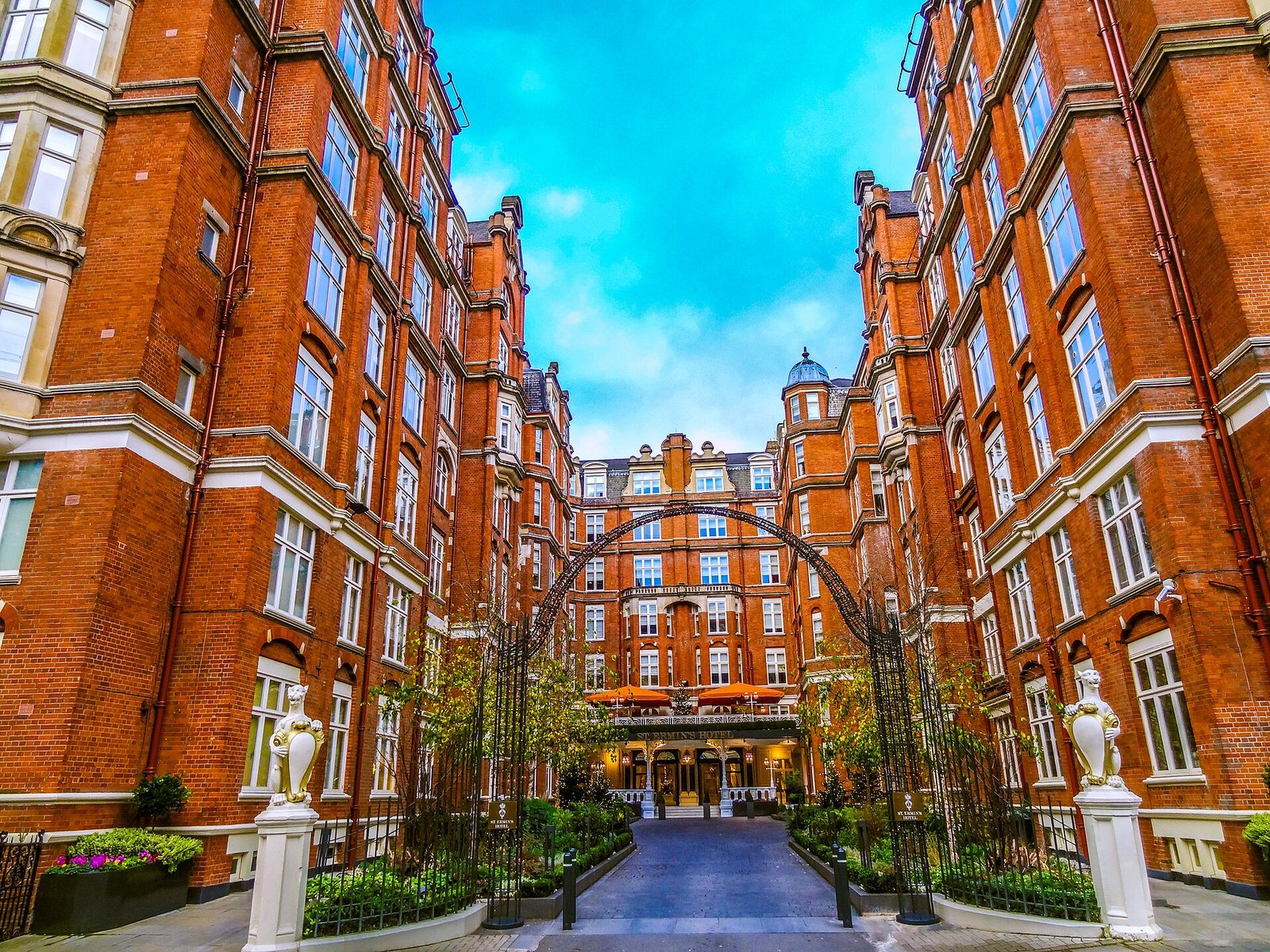Red-brick courtyard and entrance of St. Ermin’s Hotel in Westminster, London